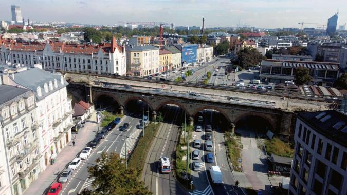 Kraków: rozpoczyna się demontaż wiaduktu kolejowego na Grzegórzkach