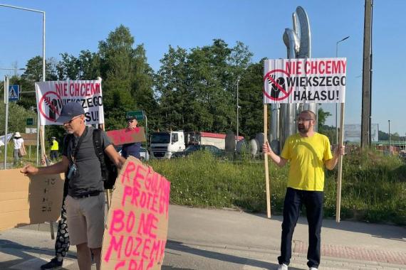 Mieszkańcy Balic i Szczyglic protestowali w rejonie lotniska