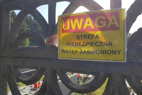 Zabezpieczenie gruntu na cmentarzu w Trzebini rozpocznie się później, niż zakładano. Wpłynęło odwołanie do KIO