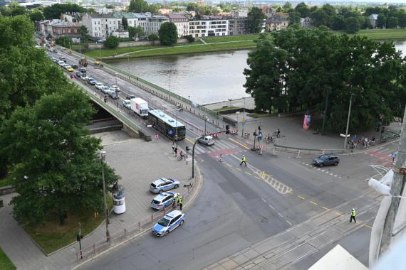 Czy jest szansa na usprawnienie organizacji ruchu na moście Dębnickim? Ma pomóc inny remont