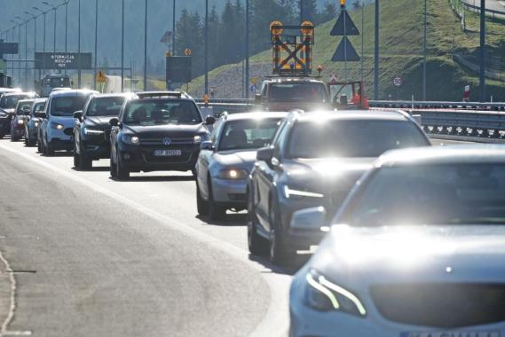 Zakopianka: Nowy rekord przejazdu przez tunel; w niedzielę przejechało nim 40,5 tys. aut