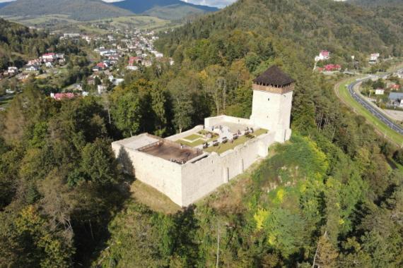 Zrekonstruowany zamek w Muszynie