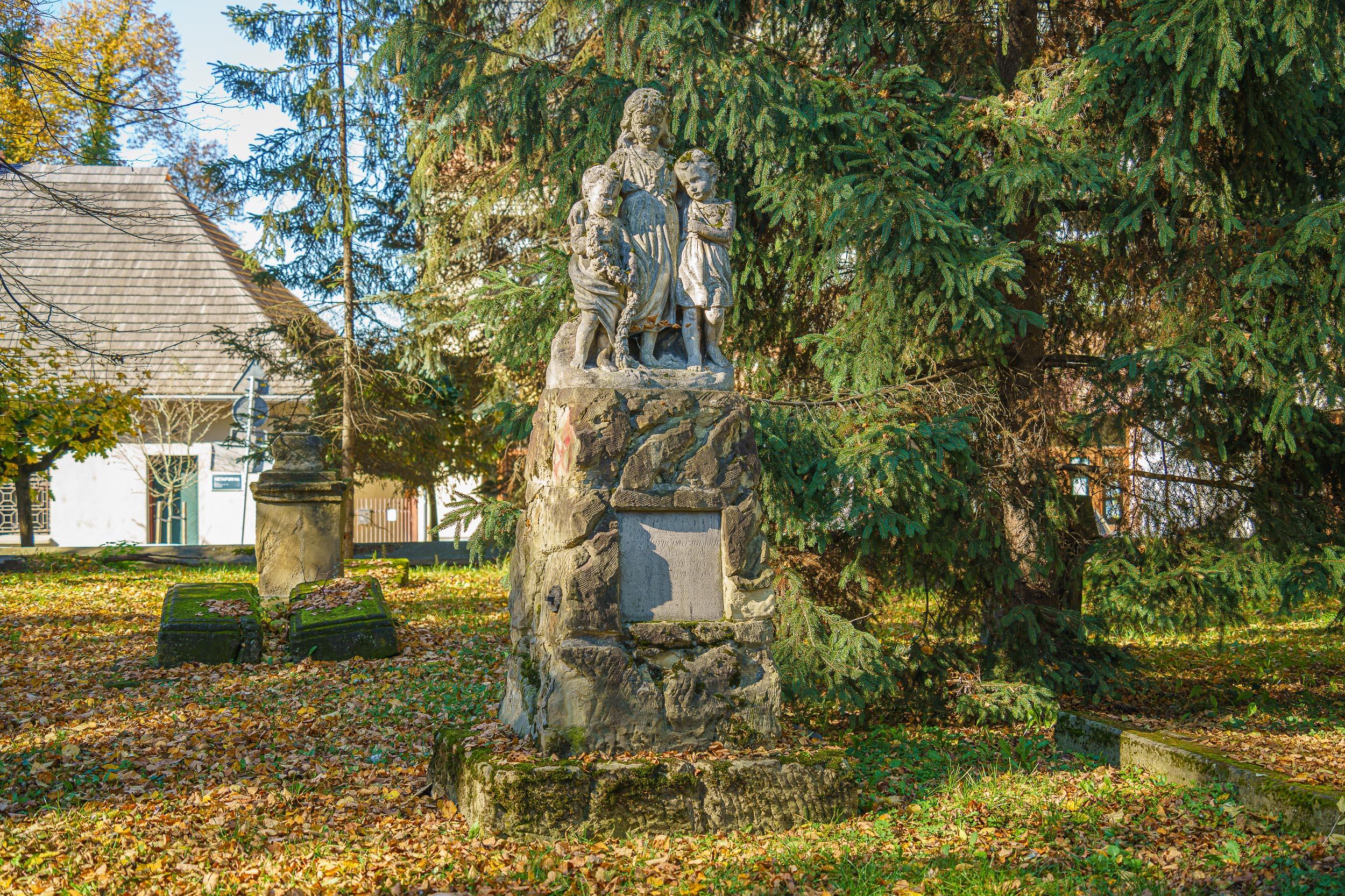 Stary Cmentarz w Nowym Sączu, fot. Damian Radziak