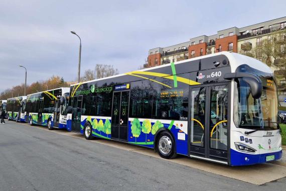 Cztery autobusy elektryczne Irizar zasiliły flotę krakowskiego MPK. To pierwsze takie pojazdy w Polsce