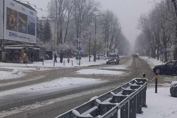 Na Podhale wróciła zima. Bardzo trudne warunki na drogach