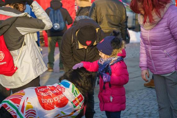 XXXII finał WOŚP w Nowym Sączu - na licytacji złote serduszko i lot śmigłowcem