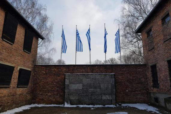 Studenci upamiętnili rocznicę marszów śmierci więźniów Auschwitz