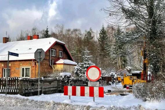 Rozpoczęły się prace zabezpieczające grunt na osiedlu Trentowiec w Trzebini