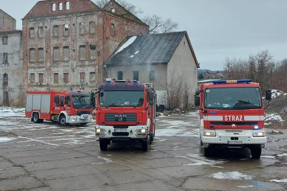 Niewielki pożar w ruinach młyna Szancera. Co z zapowiadaną inwestycją?