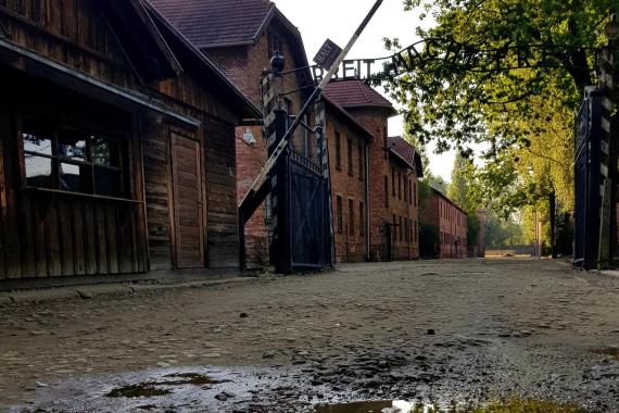 Romowie i Polacy upamiętnią 81. rocznicę utworzenia obozu cygańskiego w Auschwitz