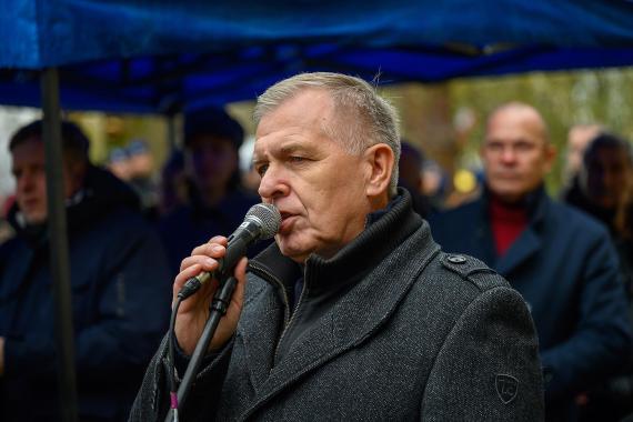 Starosta tarnowski po wyjściu z aresztu pojawił się na sesji i wygłosił oświadczenie