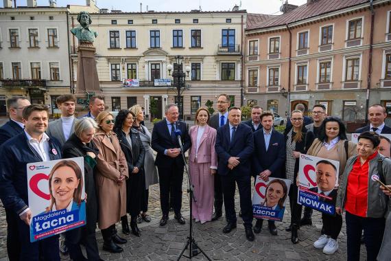 Minister kultury i dziedzictwa narodowego wsparł kampanię tarnowskich kandydatów KO