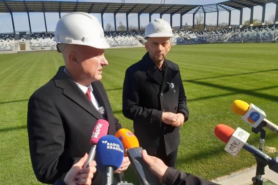 Ludomir Handzel zapewnia, że w tym roku zostanie otwarty stadion Sandecji