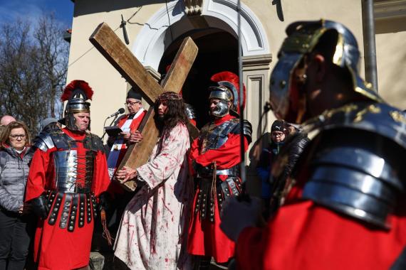 29 marca Wielki Piątek - dzień śmierci Chrystusa na krzyżu