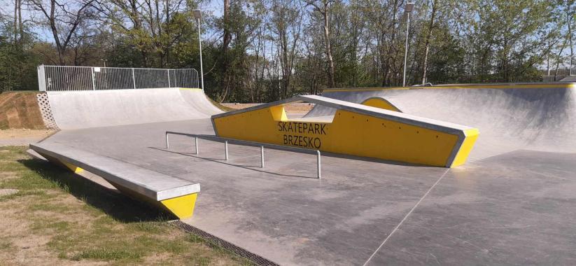 Burmistrz Brzeska apeluje o rozważne korzystanie z nowego skateparku w Parku na Słotwinie