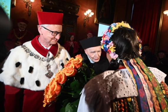 Prof. Adam Strzembosz uhonorowany najważniejszym odznaczeniem Uniwersytetu Jagiellońskiego w rocznicę 660-lecia uczelni