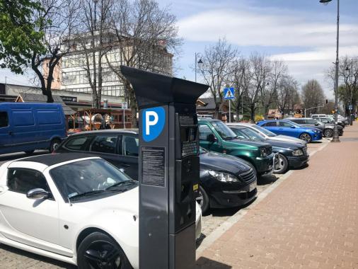 Droższe parkowanie w Zakopanem w wakacje. Ale tylko dla turystów