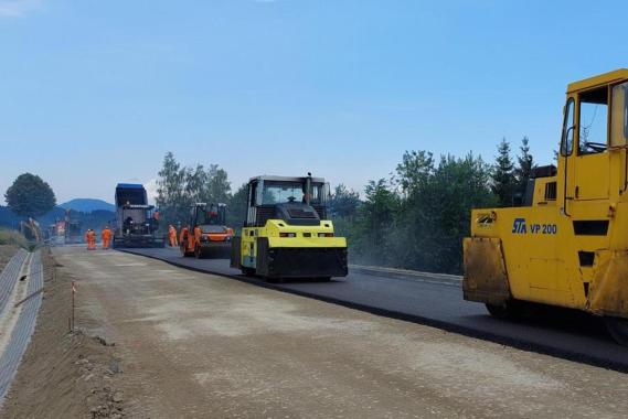 To już ostatnie godziny objazdów. Kierowcy znowu przejadą dk 28 w Kasinie Wielkiej