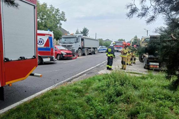 Groźny wypadek koło Oświęcimia. Trzy osoby ranne