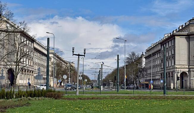 Nowohucka aleja Solidarności czeka na remont. I jeszcze długo poczeka