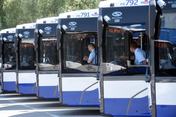 Mniej autobusów z Nowej Huty do centrum Krakowa. To na tej trasie miałoby jeździć metro