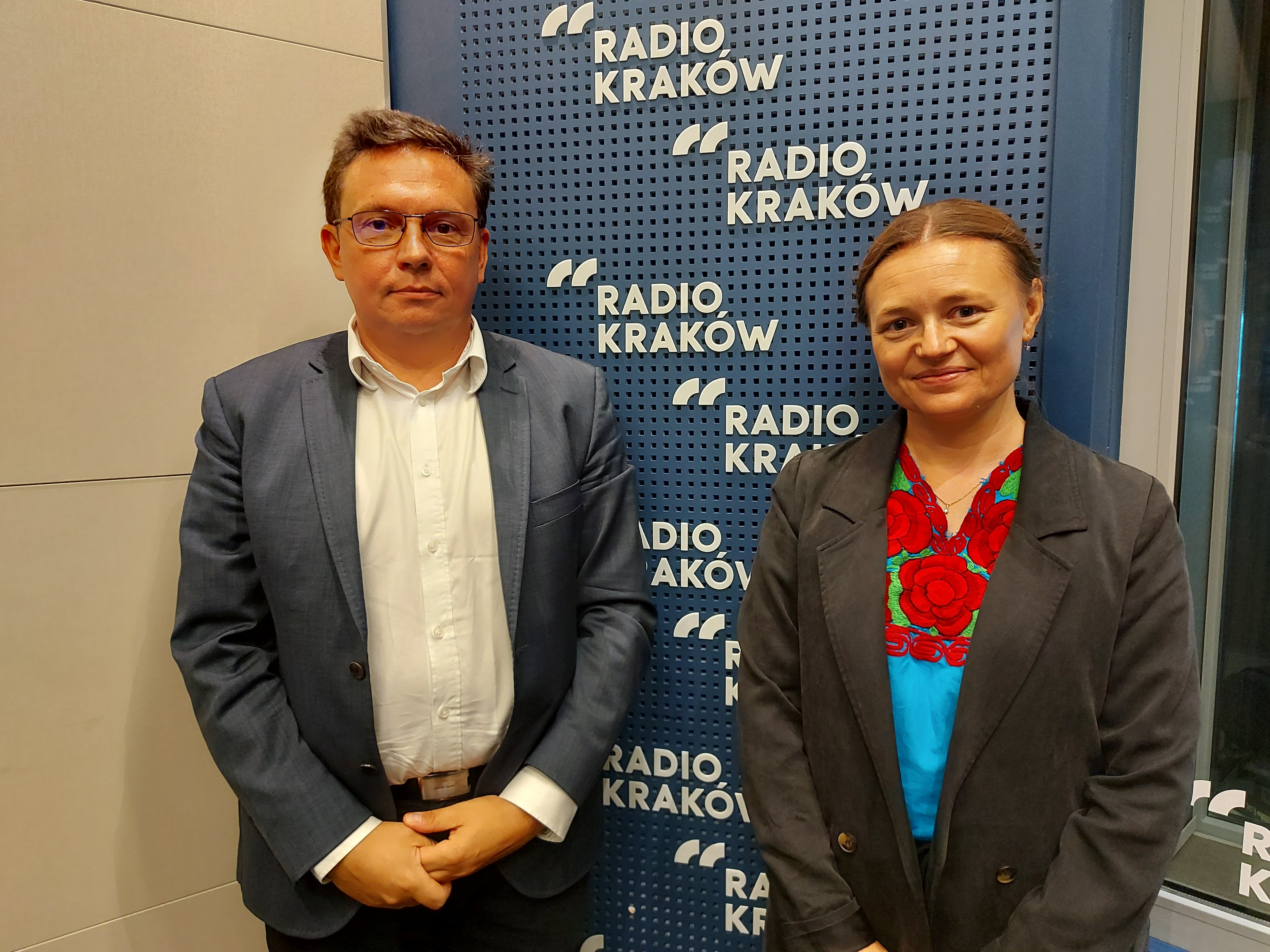 Prof. Hubert Huras i dr Magdalena Grzyb w studiu Radia Kraków, fot. Sylwia Paszkowska