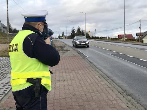 Od czwartku na drogach będzie więcej policyjnych patroli