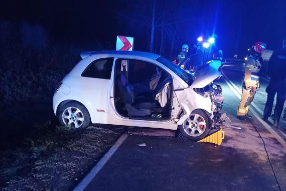 Groźny wypadek pomiędzy Zakliczynem i Wojniczem. Trzy osoby ranne