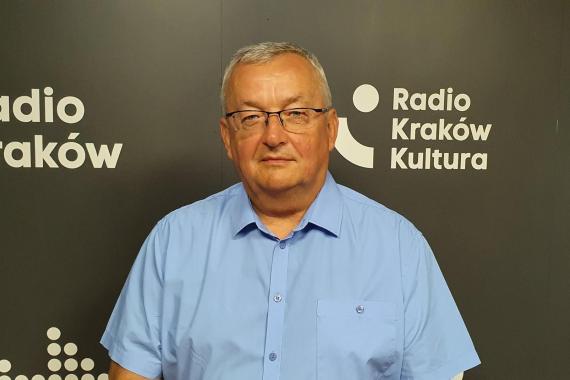 Andrzej Adamczyk o zarzutach wobec Nawrockiego: Nie mogę odnosić się do paradokumentów i hejtu