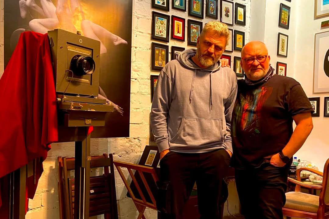 Michał Olesiński i Adam Kwaśny w atelier, źródło: archiwum artystów